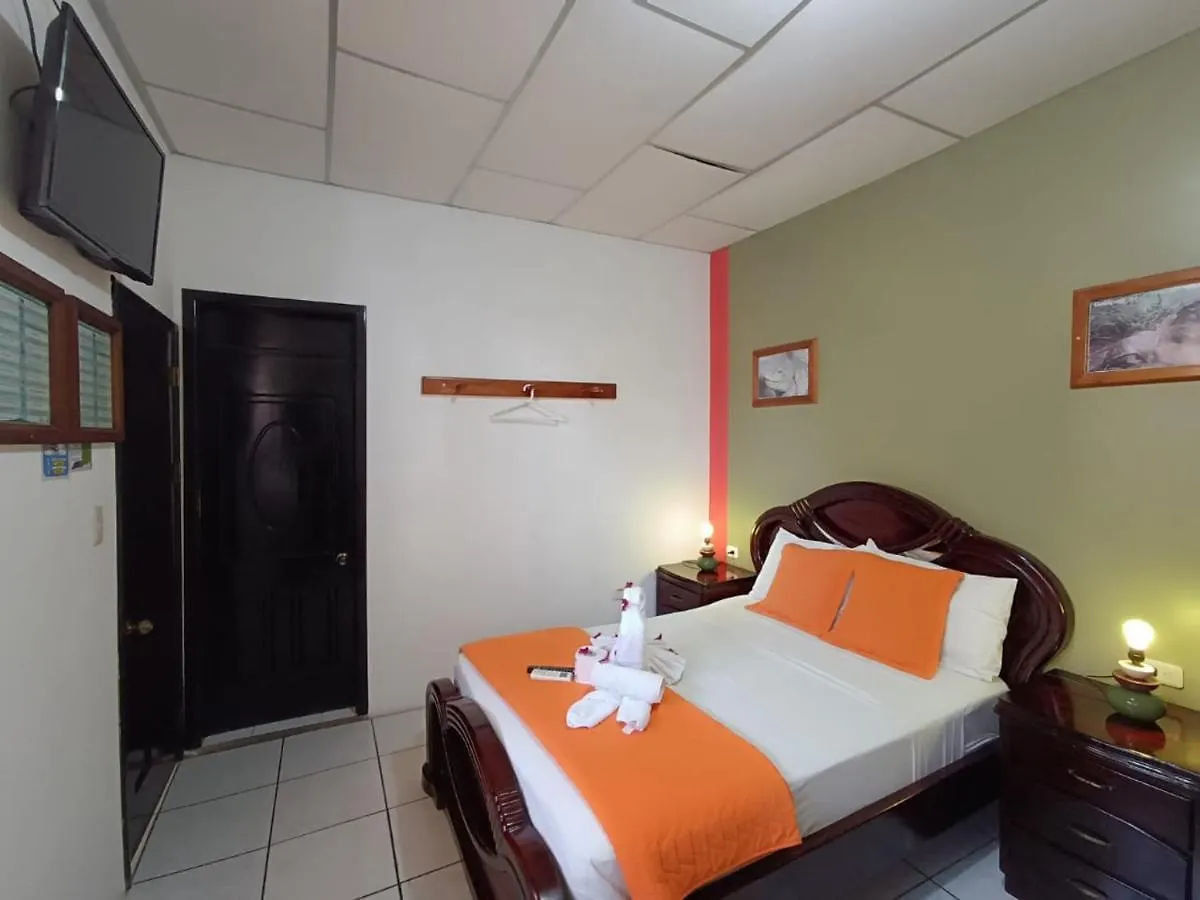 Hostal La Mirada Del Solitario George Puerto Ayora  Hostel Puerto Ayora (Galapagos Islands)