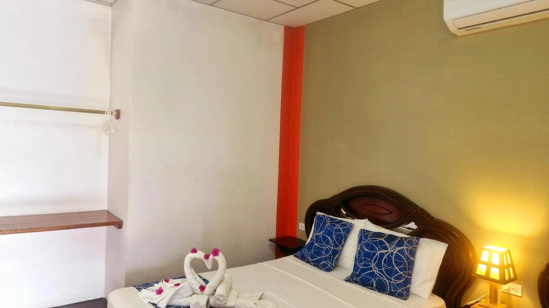 Hostel Hostal La Mirada Del Solitario George Puerto Ayora  Ekvádor