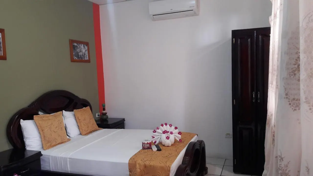 Hostal La Mirada Del Solitario George Puerto Ayora